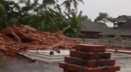 Petilasan peninggalan Sunan Kalijaga yang terdampak angin puting beliung.