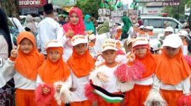 Ribuan santri cilik antusias mengikuti acara Hari Santri di Lapangan Pancasila Salatiga.