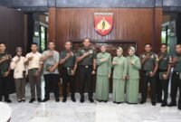 Pangdam IV/Diponegoro melepas keberangkatan personel umroh ke Tanah Suci.