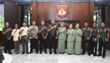 Pangdam IV/Diponegoro melepas keberangkatan personel umroh ke Tanah Suci.
