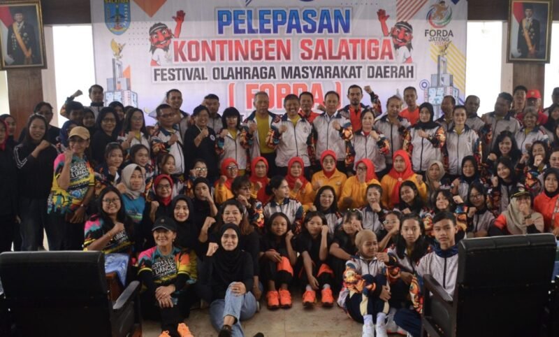 Kontingen Atlet Salatiga yang akan berlaga pada Forda Jateng 2025 di Surakarta.