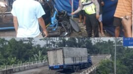 Kondisi kendaraan truk tronton dan L300 yang terlibat dalam kecelakaan di Simpang Empat Gamol.