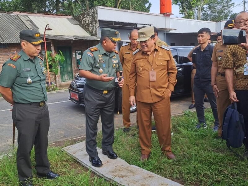 Peninjauan langsung Danrem, Dandim dan Wali Kota Salatiga ke lokasi pembangunan gedung Koperasi Merah Putih di Kelurahan Tegalrejo.