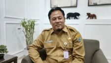 Syahdani Onang Prastowo Kepala DPUPR Kota Salatiga menjelaskan dalam wawancara.