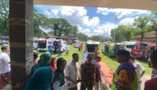 Sejumlah ambulans mengevakuasi siswa yang kondisinya memburuk ke beberapa rumah sakit di Kabupaten Kudus.