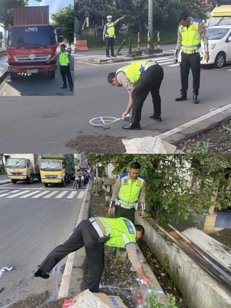 Olah Tempat Kejadian Perkara (TKP) di Simpang Empat Randuacir, Jalan Lingkar Salatiga.