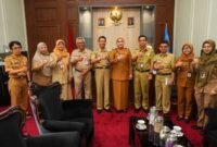 Pertemuan Wakil Wali Kota Salatiga dengan Tim Koordinasi Penanggulangan Kemiskinan di Pemkot Salatiga.