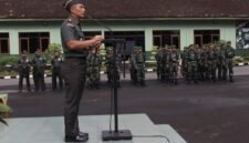 Letkol Kav Fajar Hapsari Nugroho pimpin upacara dan Jam Komandan di Makodim Salatiga.