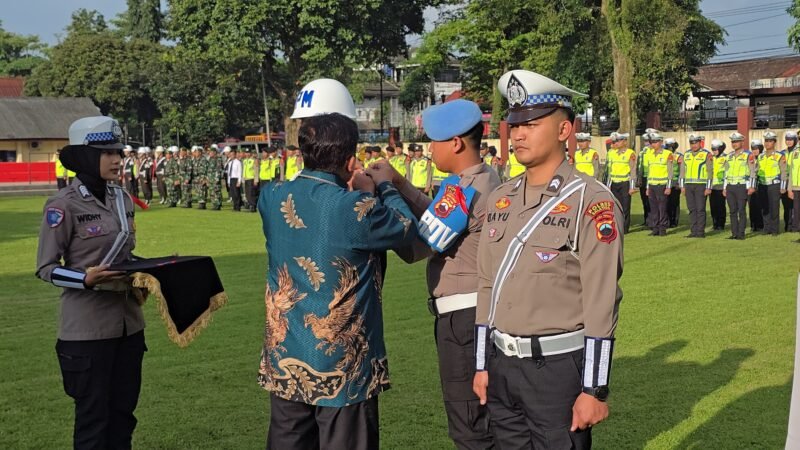 Walikota Salatiga memimpin pelaksanaan Apel Gelar Pasukan Operasi Kepolisian Terpusat “Ketupat Candi 2026”.