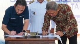 Penandatanganan Kontrak proyek pembangunan exit tol  Pattimura oleh pihak-pihak terkait.