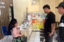 Tersangka perempuan SJ (34) berhasil diamankan petugas kepolisian dalam tindak pidana pencurian.